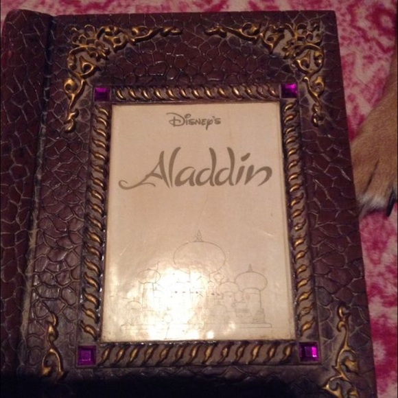 Vintage Aladdin storybook w/watch